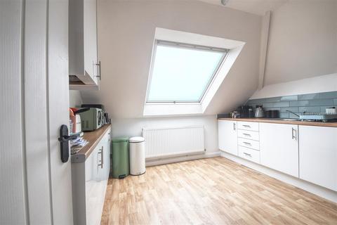 1 bedroom flat for sale, London Road, Bexhill-On-Sea