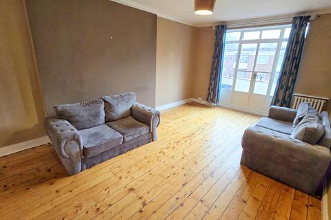 3 bedroom flat for sale, Wilmslow Road Flat  Appleby Lodge, Fallowfield