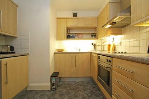 2 bedroom flat to rent, Chicheley Street, London SE1