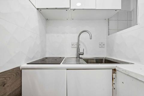 Studio for sale, Crane Court, London EC4A