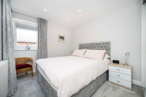 1 bedroom flat for sale, Charlton Place, London N1