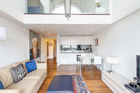 1 bedroom flat for sale, Frobisher Crescent, London EC2Y