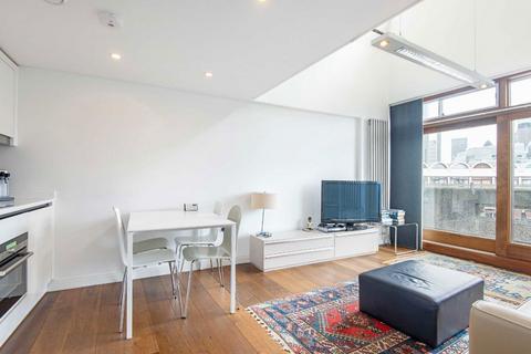 1 bedroom flat for sale, Frobisher Crescent, London EC2Y