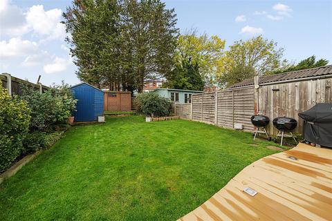 3 bedroom end of terrace house for sale, Cherrywood Lane, Morden SM4