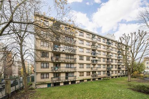 2 bedroom flat for sale, Cromer Street, London WC1H