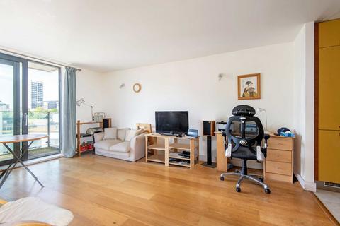 1 bedroom flat for sale, Gifford Street, London N1