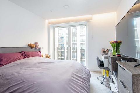 3 bedroom flat for sale, Jubilee Walk, London WC1X