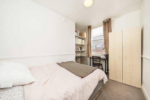 3 bedroom flat for sale, Millman Street, London WC1N