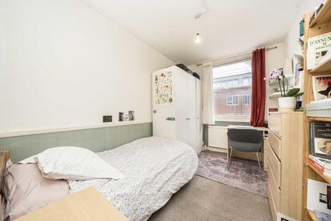 3 bedroom flat for sale, Millman Street, London WC1N