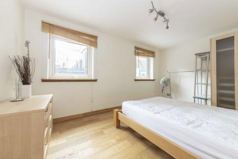 1 bedroom flat for sale, Tottenham Street, London W1T