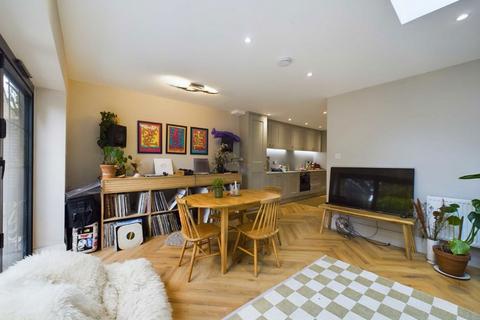 3 bedroom house for sale, Brooke Road, London N16