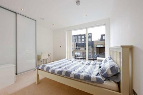 2 bedroom flat to rent, Grange Walk, London SE1