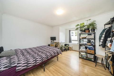 2 bedroom flat to rent, Chaucer Drive, London SE1