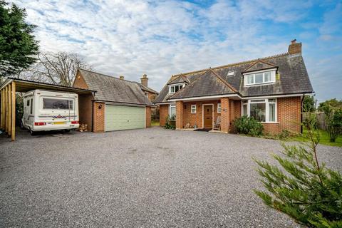 3 bedroom detached house for sale, Oaklands View, Cowes