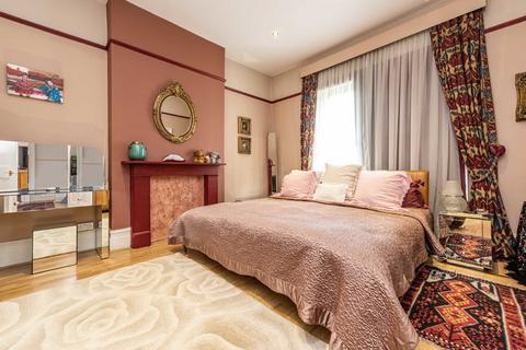 9 Rivercourt Road, London, W6 9LD