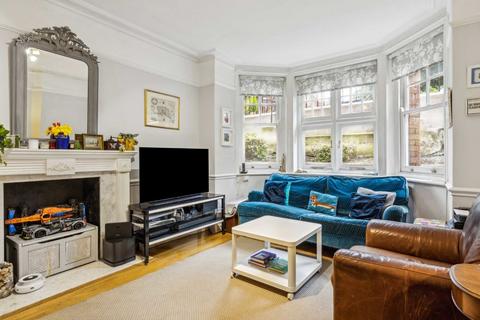 3 bedroom flat for sale, Queen's Club Gardens, London W14