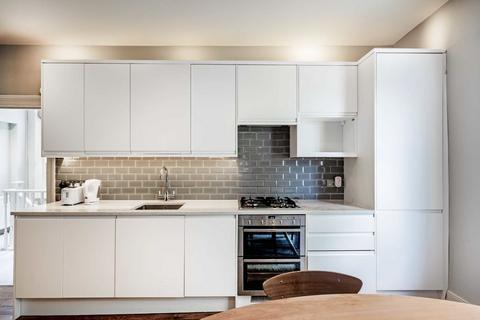 2 bedroom flat for sale, Lime Grove, London W12