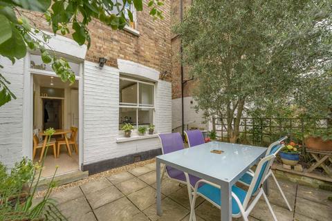 2 bedroom flat for sale, Westville Road, London W12