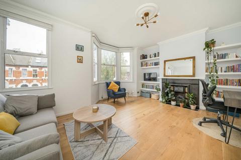 3 bedroom flat for sale, Lakeside Road, London W14