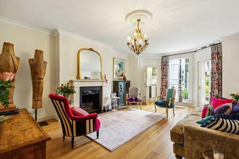 2 bedroom flat for sale, Russell Road, London W14