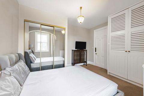 2 bedroom flat for sale, Hamlet Gardens, London W6