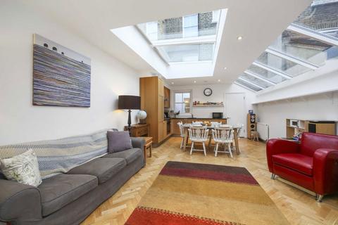 2 bedroom flat for sale, Ellerslie Road, London W12