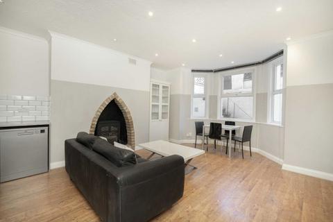 3 bedroom flat to rent, Elsham Road, London W14