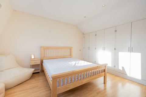 4 bedroom terraced house for sale, Parfrey Street, London W6