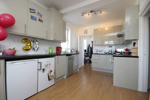 2 bedroom flat to rent, Hammersmith Grove, London W6