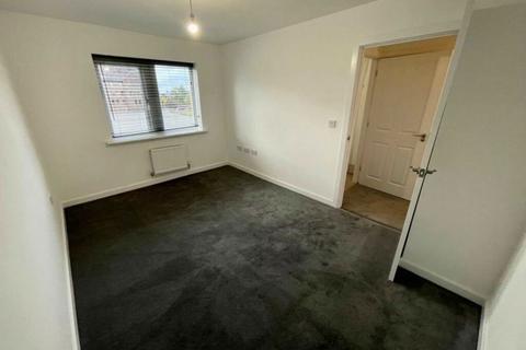 3 bedroom terraced house to rent, Wormholt Road, London W12