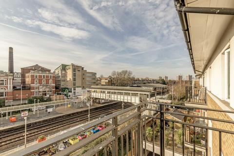 2 bedroom flat for sale, Russell Road, London W14