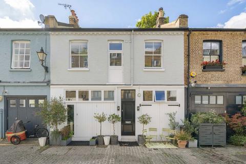 5 bedroom terraced house to rent, Russell Gardens Mews, London W14