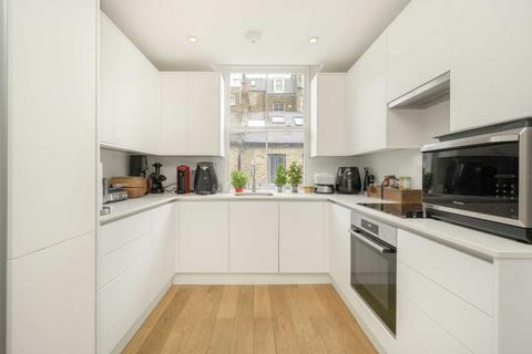 5 bedroom terraced house to rent, Russell Gardens Mews, London W14