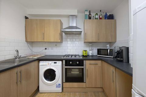 2 bedroom flat to rent, Netherwood Road, London W14