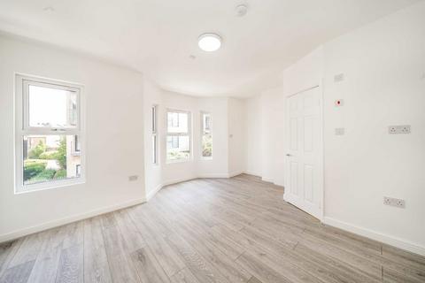 2 bedroom flat for sale, Grange Road, London NW10