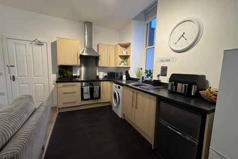 2 bedroom apartment for sale, Clock Tower View, Stourbridge