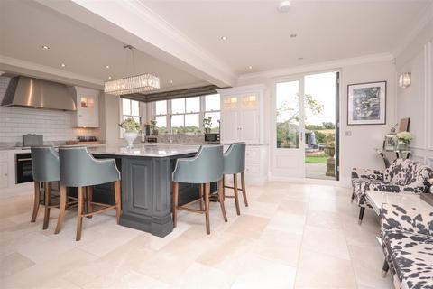 5 bedroom detached house for sale, Childerditch Lane, Little Warley, Brentwood