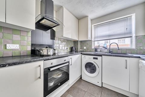 2 bedroom apartment for sale, Elm Park, Reading, Berkshire