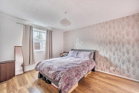 2 bedroom apartment for sale, Elm Park, Reading, Berkshire