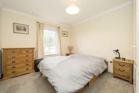 1 bedroom flat for sale, Malthouse Drive, London W4