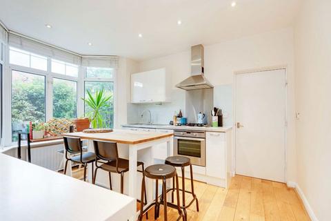 1 bedroom flat for sale, Woodstock Road, London W4