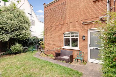 1 bedroom flat for sale, Woodstock Road, London W4