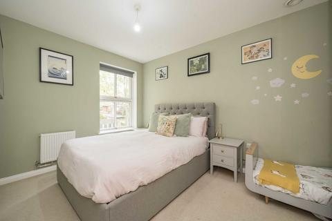 1 bedroom flat for sale, Palladian Gardens, London W4