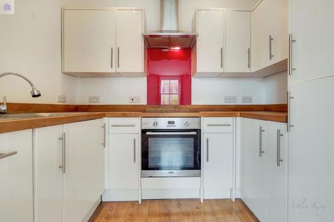 2 bedroom apartment to rent, Whitechapel Road, London E1