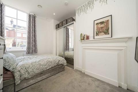 1 bedroom flat for sale, Winchester Street, London W3