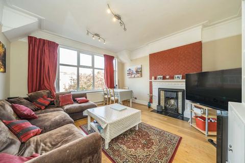 2 bedroom flat for sale, Fairlawn Avenue, London W4