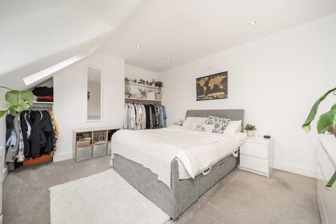 1 bedroom flat for sale, Grange Road, London W4