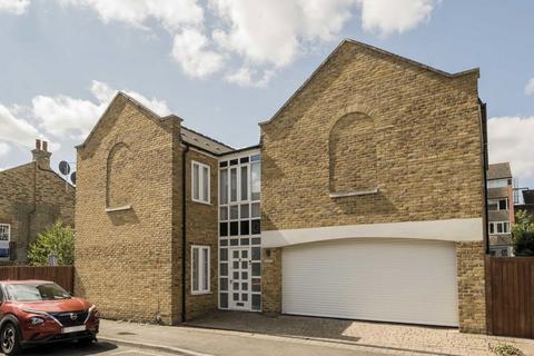 4 bedroom detached house for sale, North Road, Brentford TW8