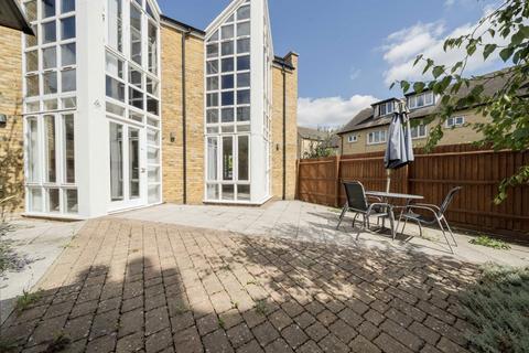 4 bedroom detached house for sale, North Road, Brentford TW8