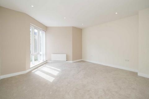 4 bedroom detached house for sale, North Road, Brentford TW8